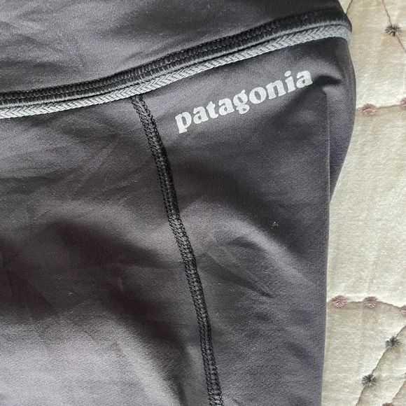 PATAGONIA-Women's Peak Mission Tights - 27" - Picture 6 of 9